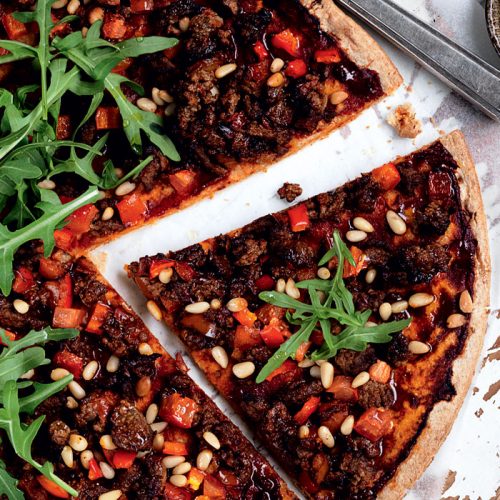 Turkish spicy beef pizza
